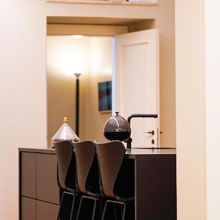 Meh Luxury Apartment City Centre Bari Bagian luar foto