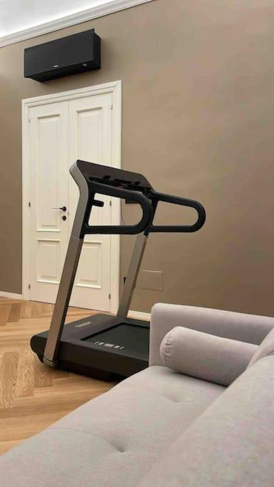 Meh Luxury Apartment City Centre Bari Bagian luar foto