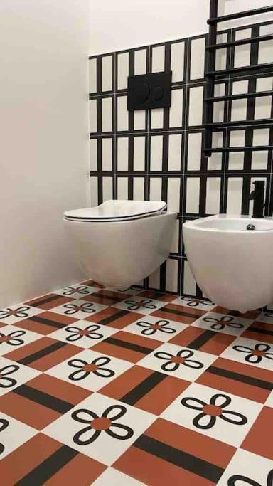 Meh Luxury Apartment City Centre Bari Bagian luar foto