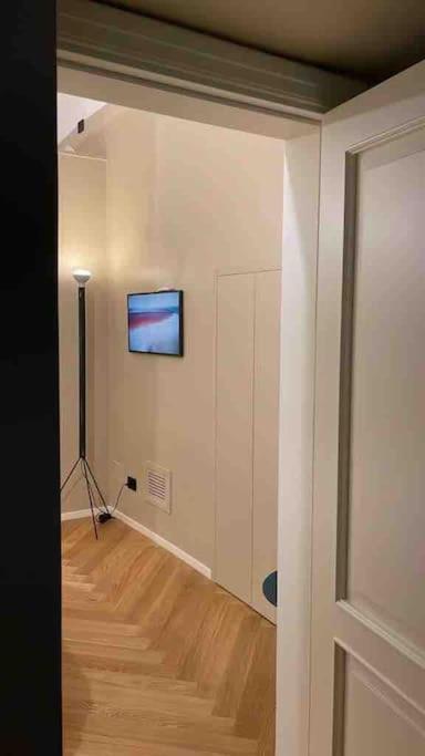 Meh Luxury Apartment City Centre Bari Bagian luar foto