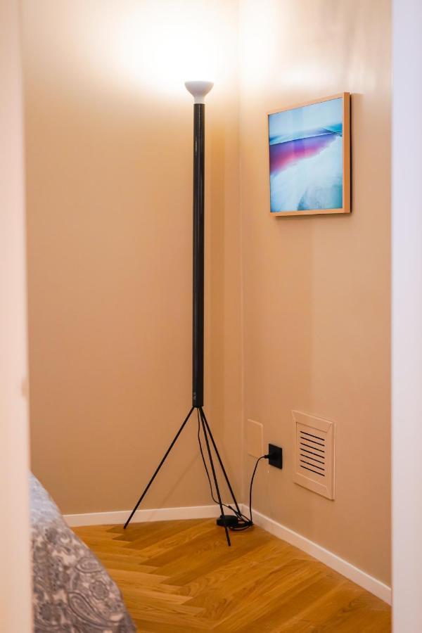 Meh Luxury Apartment City Centre Bari Bagian luar foto